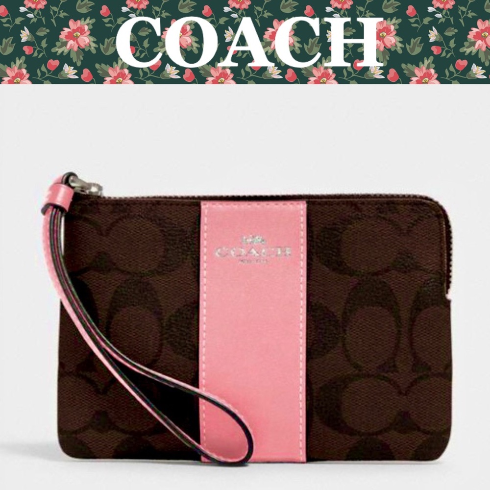 COACH 💕 Corner Zip Wristlet